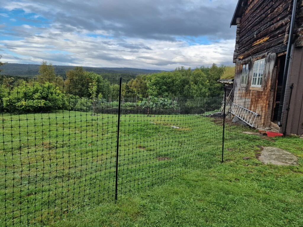 Omlet chicken fence